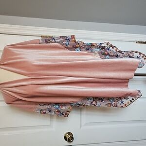 NWT jovie Pink  Floral Embroidered Velvet Kimono Xl